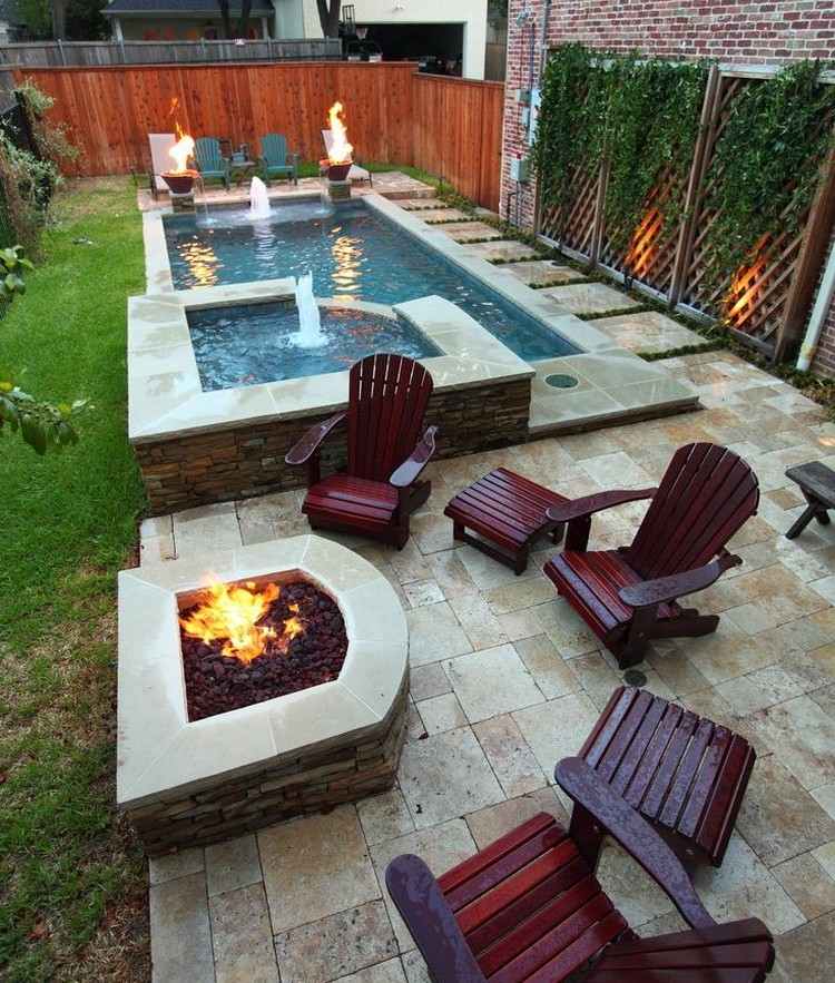 ohnisko-záhrada-dosky z prírodného kameňa-adirondack-stoličky-bazén