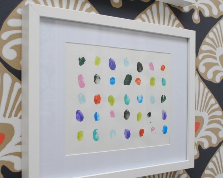 odtlačky prstov-obrázky-jednoduchá myšlienka-pestré-farby-nástenná maľba