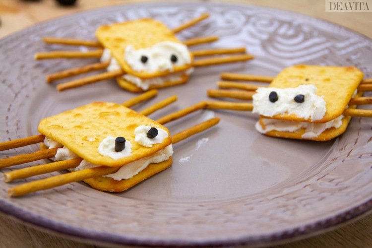 finger food deti halloween narodeniny spider krekry