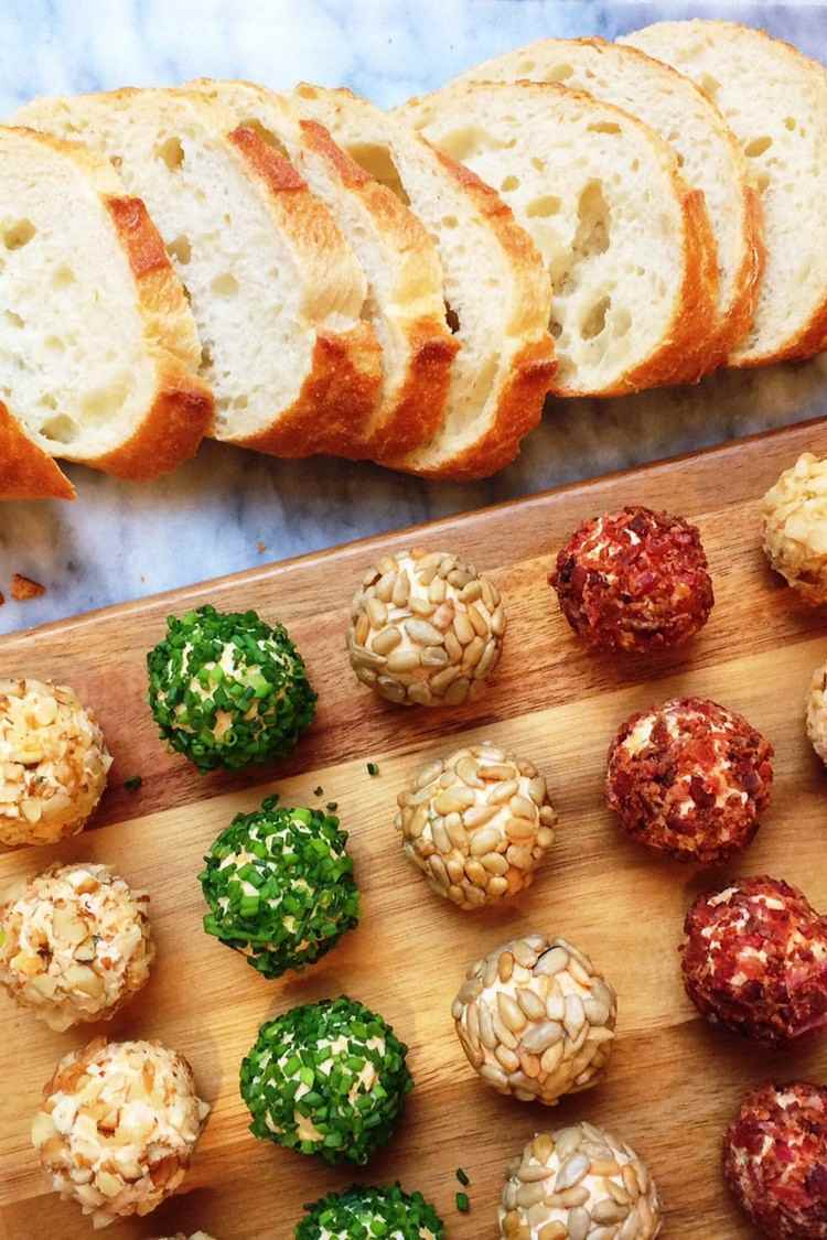 Krémové tvarohové guľky z prstov pripravujú rôzne črievka