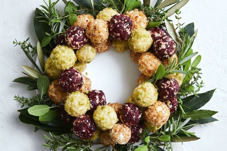 Vyrobte si veniec zo smotanových guľôčok sami ako pekný nápad