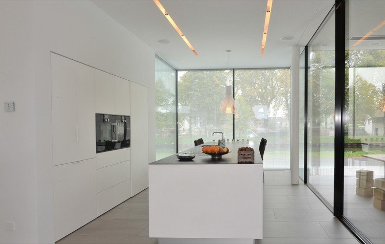 Plochá strecha, konzolová izba, bez rukoväte, kuchynský ostrov