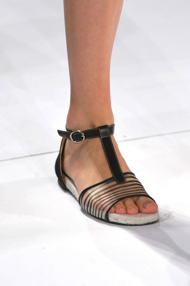 carolina-herrera-sandále-leto-ženy