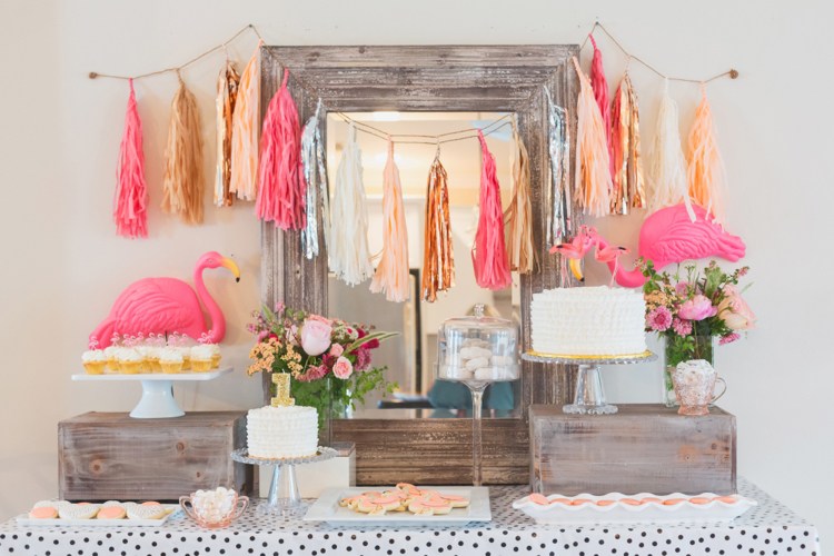 plameniak dekorácia nápad na letnú párty dekoráciu