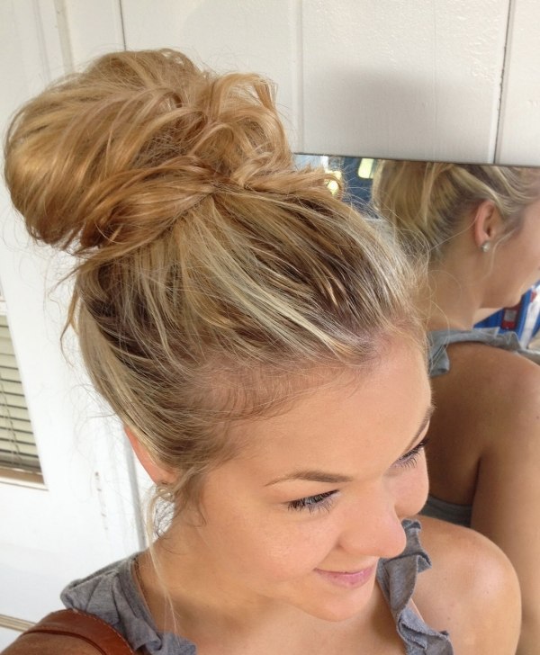 Tento zapletaný účes je veľmi praktický na tie horúce dni knot-hair-casual-idea-beach-style