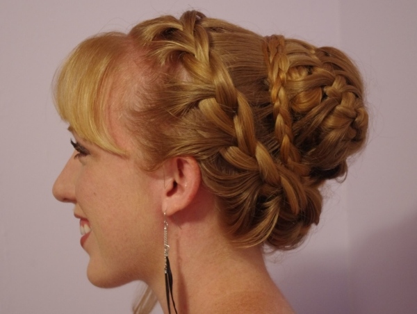 Ako nevesta alebo slúžka budete vyzerať rozkošne svadobný účes-drdol-cop-urob si sám