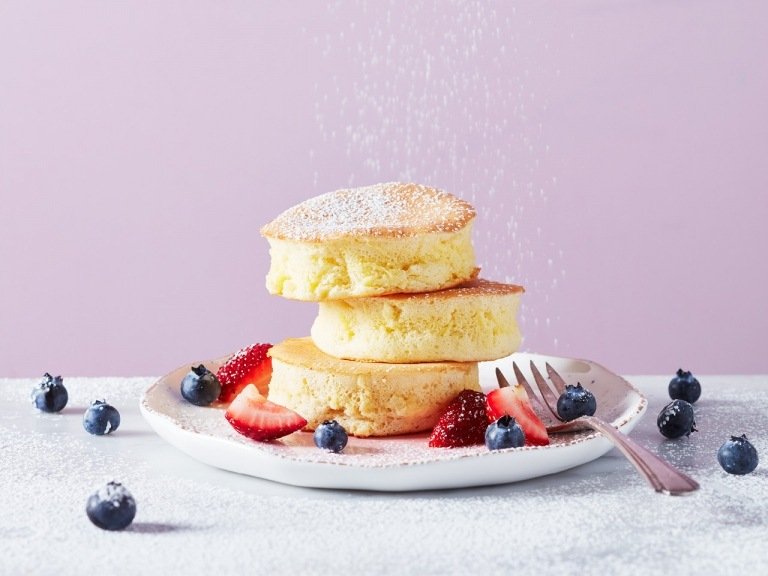 Japonské palacinky recept jahody čučoriedky palacinky raňajky