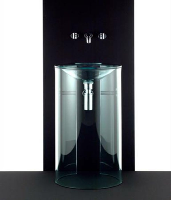 Umývadlo modelu Boffi vyrobené z priehľadného skla jedinečné umývadlo-umývadlo-konzola-sklo-transparentné-kohútik-minimalistické