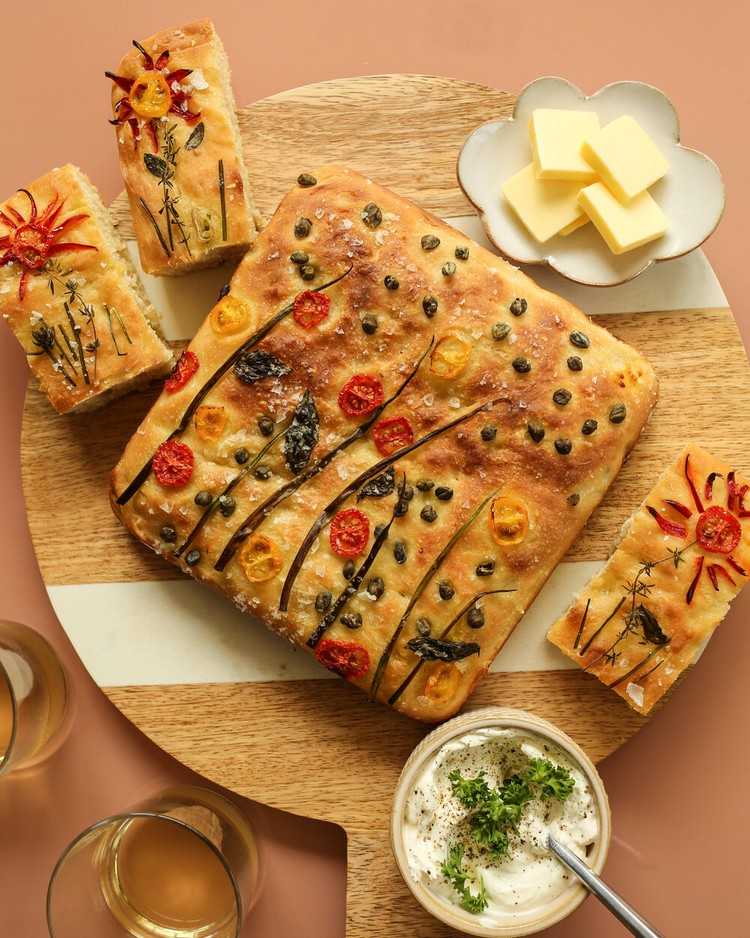 Plochý chlieb so zeleninou recept Foccacia Garden Trend