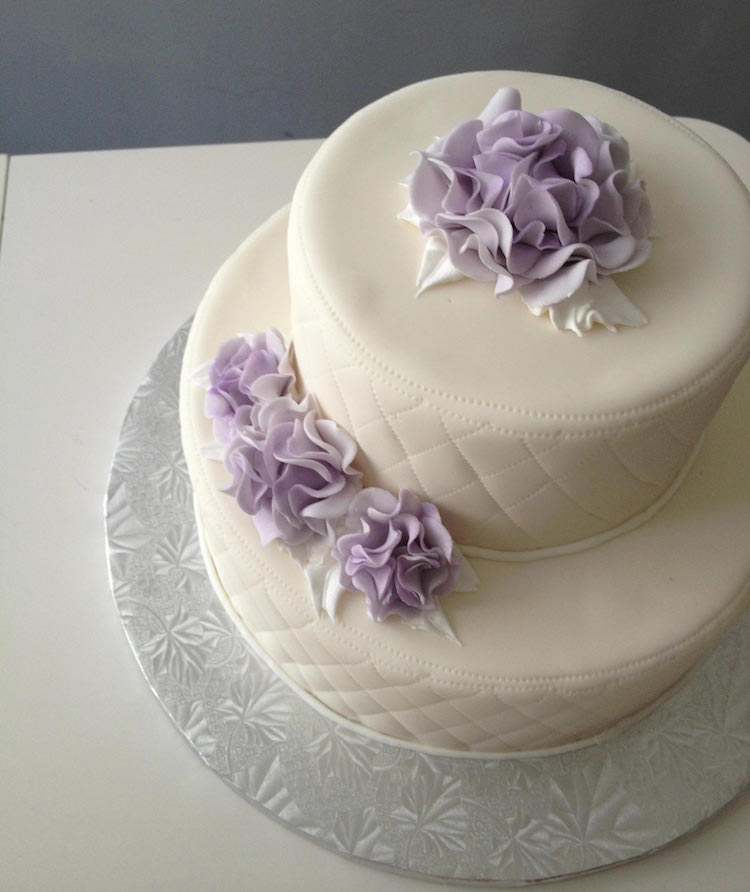 Fondant na koláče Fondant na torty -recept-tipy-biele-kvety-svadba