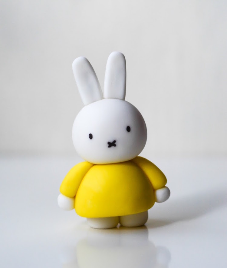 Fondant-koláč-recept-tipy-figúrky-modelovanie-králika