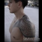 ETHNIC TATTOOS # 526 е достойна версия на модела, който може успешно да се използва за обработка и прилагане като етнически татуировки, обозначаващи силата