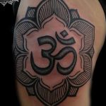 fotó az indiai szimbólumokról a tetoválásban 2020.02.01. №013 -indiai tetoválás