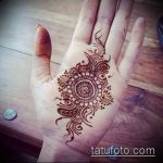 foto af mehendi -tatovering på håndfladen (mehendi on) (værdi) - eksempeltegning - 005