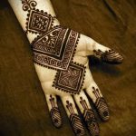 foto af mehendi -tatovering på håndfladen (mehendi on) (værdi) - eksempeltegning - 011