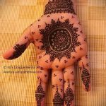 foto af mehendi -tatovering på håndfladen (mehendi on) (værdi) - eksempeltegning - 016