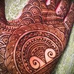 foto af mehendi -tatovering på håndfladen (mehendi on) (værdi) - eksempeltegning - 017