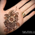 foto af mehendi -tatovering på håndfladen (mehendi on) (værdi) - eksempeltegning - 018
