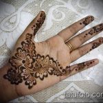 foto af mehendi -tatovering på håndfladen (mehendi on) (værdi) - eksempeltegning - 025