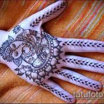 foto af mehendi -tatovering på håndfladen (mehendi on) (værdi) - eksempeltegning - 046