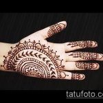 foto af mehendi -tatovering på håndfladen (mehendi on) (værdi) - eksempeltegning - 055