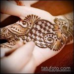 foto af mehendi -tatovering på håndfladen (mehendi on) (værdi) - eksempeltegning - 056