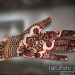 foto af mehendi -tatovering på håndfladen (mehendi on) (værdi) - eksempeltegning - 063