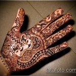 foto af mehendi -tatovering på håndfladen (mehendi on) (værdi) - eksempeltegning - 069