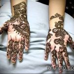 foto af mehendi -tatovering på håndfladen (mehendi on) (betydning) - eksempeltegning - 073