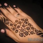 foto af mehendi -tatovering på håndfladen (mehendi on) (værdi) - eksempeltegning - 092