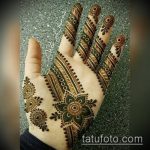 foto af mehendi -tatovering på håndfladen (mehendi on) (betydning) - eksempeltegning - 094