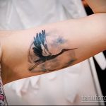 A kész gólya tetoválás hűvös változata - a rajz alkalmas egy gólya tetováláshoz egy babával