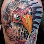 A gólya tetoválás érdekes változata - a rajz alkalmas a hátán lévő gólya tetováláshoz