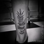 Izvorna verzija postojeće tetovaže ananasa - crtež je prikladan za tetovažu ananasa na prstu