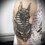 A meglévő Anubis tetoválás remek példája - a rajz alkalmas anubis és bastet tetoválás megjelölésére