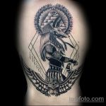 Az alkalmazott Anubis tetoválás egyedi változata - a rajz alkalmas anubis és ra tetoválásokra