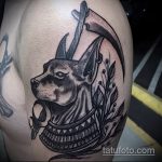 Az Anubis tetoválás remek példája - a rajz alkalmas Anubis tetoválásra a vállán