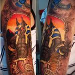 Egy remek példa egy Anubis tetoválásra - a rajz alkalmas Anubis tetoválásra a lábán