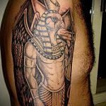 A meglévő Anubis tetoválás eredeti változata - a rajz alkalmas a karon lévő anubis tetoválás fényképéhez