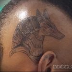 Jó példa egy meglévő Anubis tetoválásra - a rajz alkalmas anubis tetoválásra a hátán