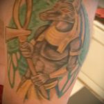 A végrehajtott Anubis tetoválás érvényes változata - a rajz alkalmas Anubis tetováláshoz a nyakon