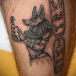 Jó példa a kész tetoválásra Anubis - a rajz alkalmas az egyiptomi istenek, Anubis tetoválására