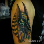 Az elvégzett Anubis tetoválás klassz változata - a rajz alkalmas Anubis tetováláshoz a nyakon