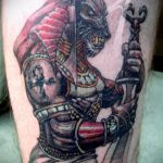 Egy teszt példa egy kész Anubis tetoválásra - a rajz alkalmas Anubis tetoválásra a vállán