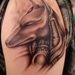 A meglévő Anubis tetoválás érdekes változata - a rajz alkalmas anubis tetoválásra a nyakon