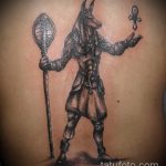 A kész Anubis tetoválás hűvös változata - a rajz alkalmas Anubis isten tetoválására