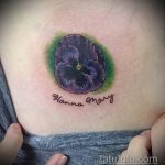 Jó példa az árvácska tetoválására - a rajz alkalmas a lábán lévő árvácska tetoválásra