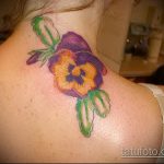 A kész árvácska tetoválás érdekes változata - a rajz alkalmas akvarell árvácska tetoválásra