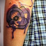 Jó példa az elkészült árvácska tetoválásra - a rajz alkalmas akvarell árvácska tetoválásra