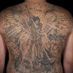Példa a tetovált Mihály arkangyalra - a rajz alkalmas Mihály arkangyal tetoválására egy lány számára